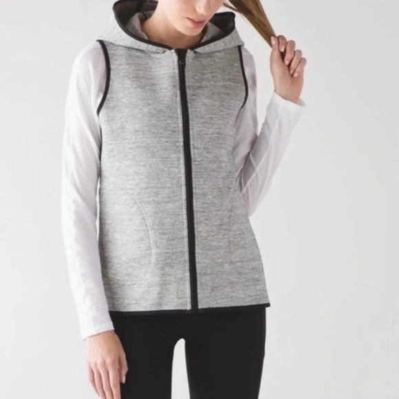 Lululemon Insculpt Reversible Vest. Hooded. Heather Gray. EUC. Size 6